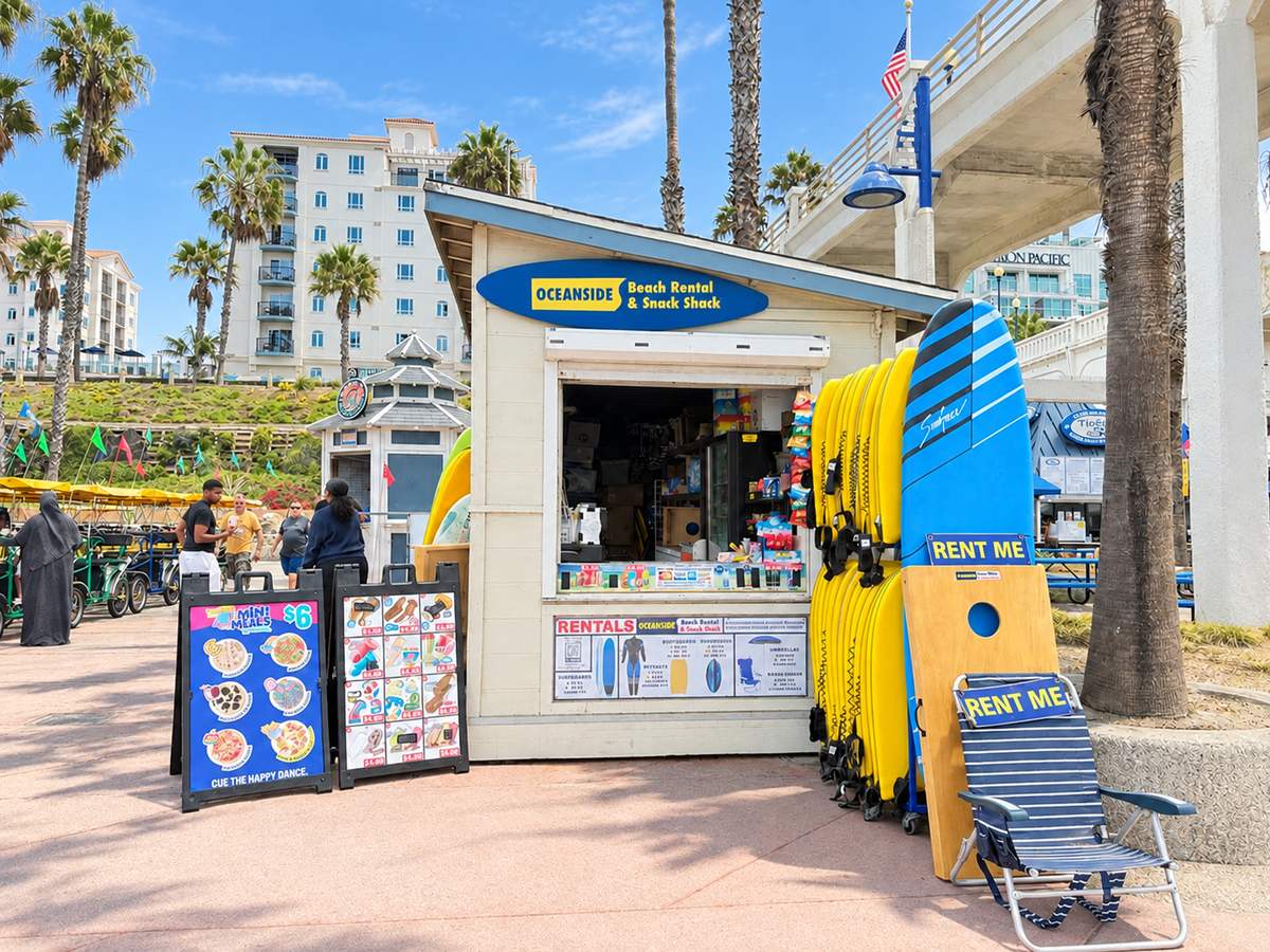 The Oceanside Beach Rental & Snack Shack kiosk at Oceanside Pier